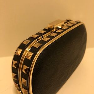 black handbag clutch from Aldo